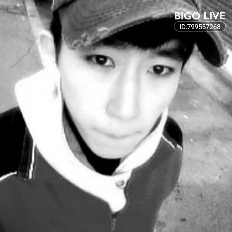 BeeeBlock's tweet image. Venha assistir a livestream doᴇʟᴏ no #BIGOLIVE e faça novos amigos! slink.bigovideo.tv/L4MjQ2