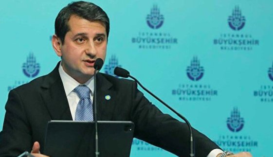 İBB İYİ Parti Grup Başkan Vekili Özkan: Ronaldo ve Messi gibi iki futbolcuyu yedek kulübesinde bekleten teknik direktör suçlu..
Benden bu kadar…
Bana da yakışan;
Tebrikler Recep Tayyip Erdoğan…