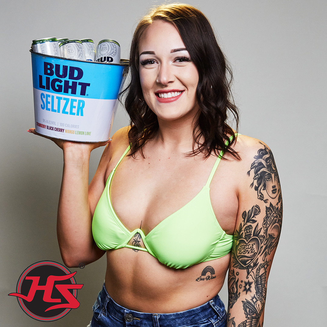 Buckle up, it's a holiday Sunday and we have a GREAT afternoon delight waiting for ya....shall we day drink?? (The answer is literally always yes)

#HolidayWeekend #BikiniSeason #Hotshots #Cheers #DayDrinking