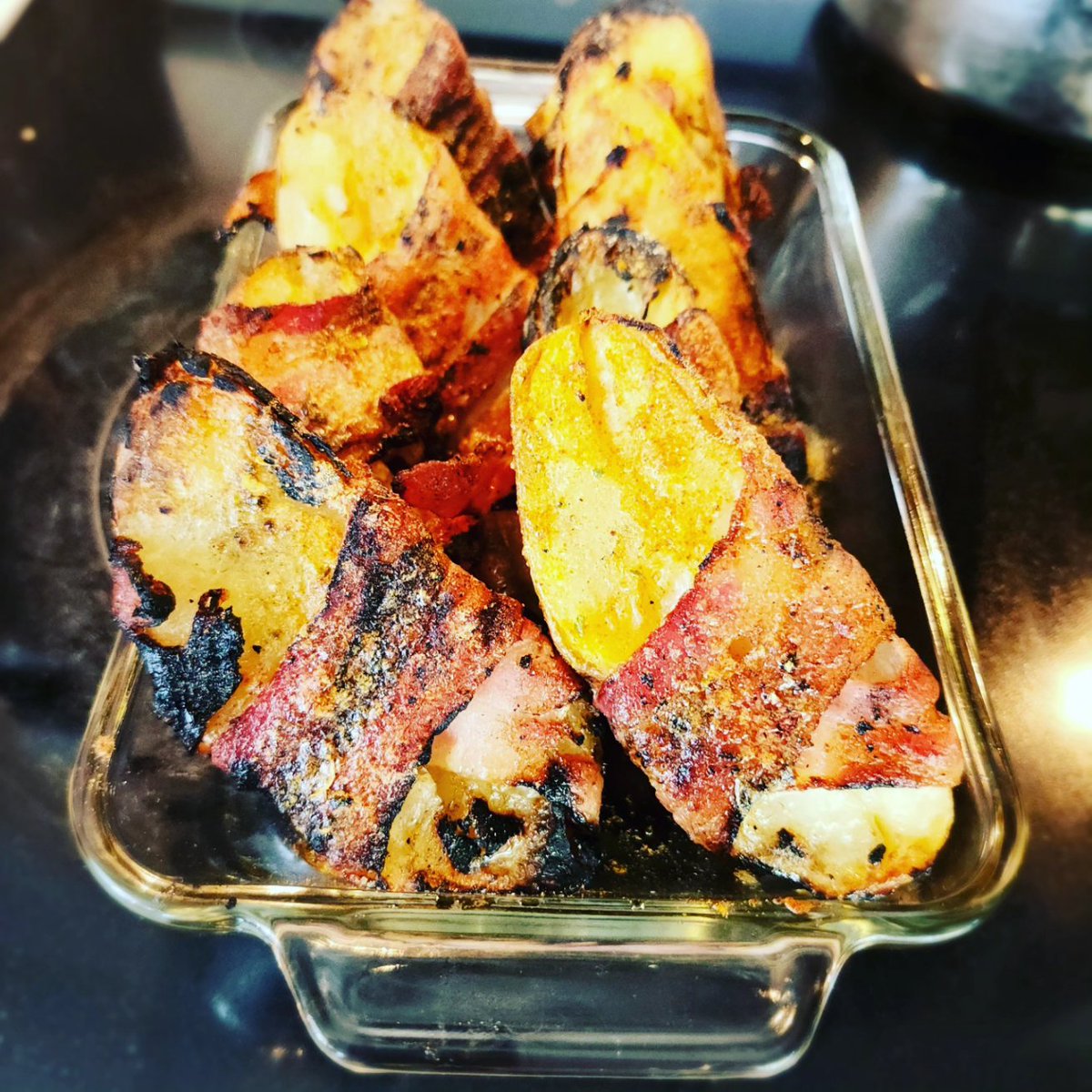 Girldadbbq's tweet photo. Smoked Chicken Hummus Bowls #girldadbbq https://t.co/5FakUz2zy4