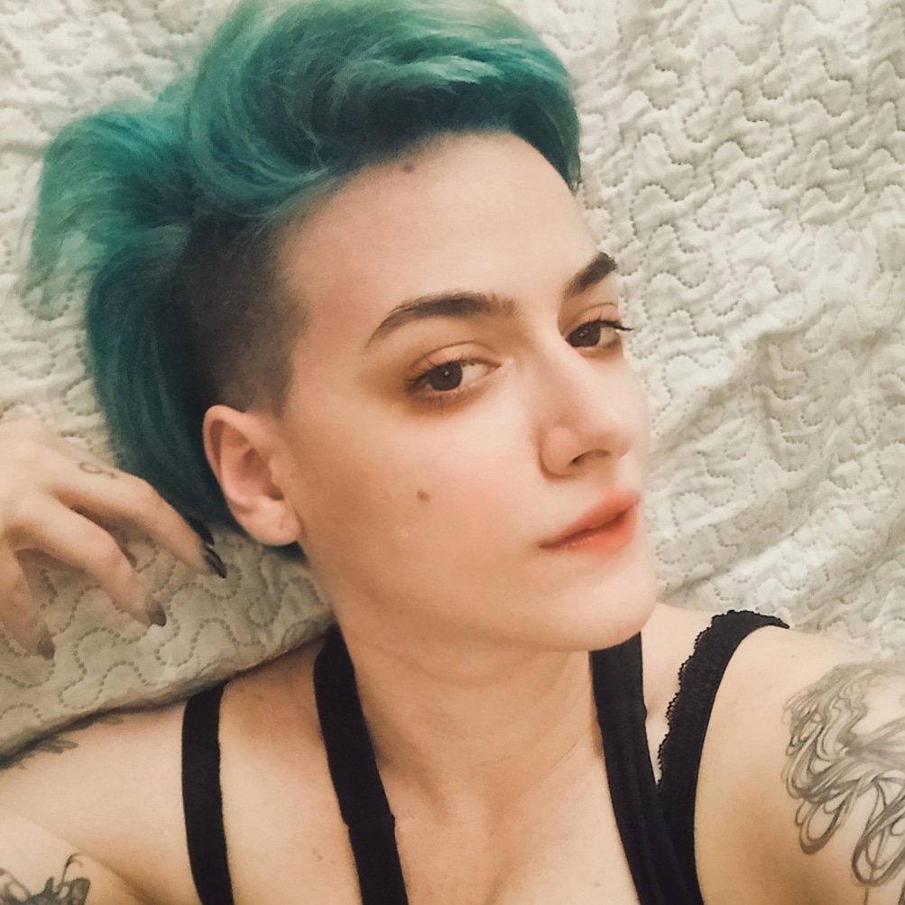 life's been hell but at least I'm going through it with green hair