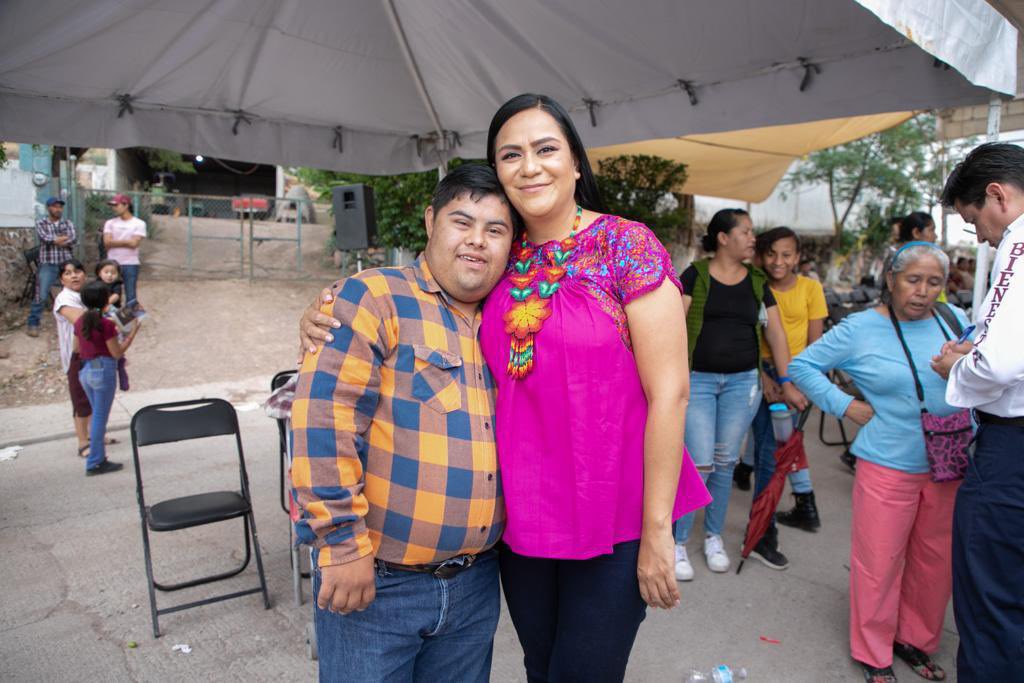 A_MontielR's tweet image. Recorrimos nueve municipios para garantizar que #ElBancoDeLosMexicanos sea punto de encuentro para acercar sin intermediarios los #ProgramasBienestar a la población, sobre todo, para seguir trabajando con el pueblo y seguir transformando nuestro país. 

@ivanramirezdgo…