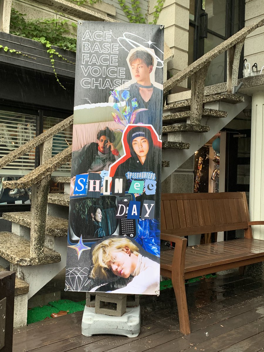 jeyusu's tweet photo. 外側もSHINeeで、いっぱい😊

#15HINeeDayCafe
#샤이니 #SHINee15thanniversary https://t.co/UapXpfHhk2