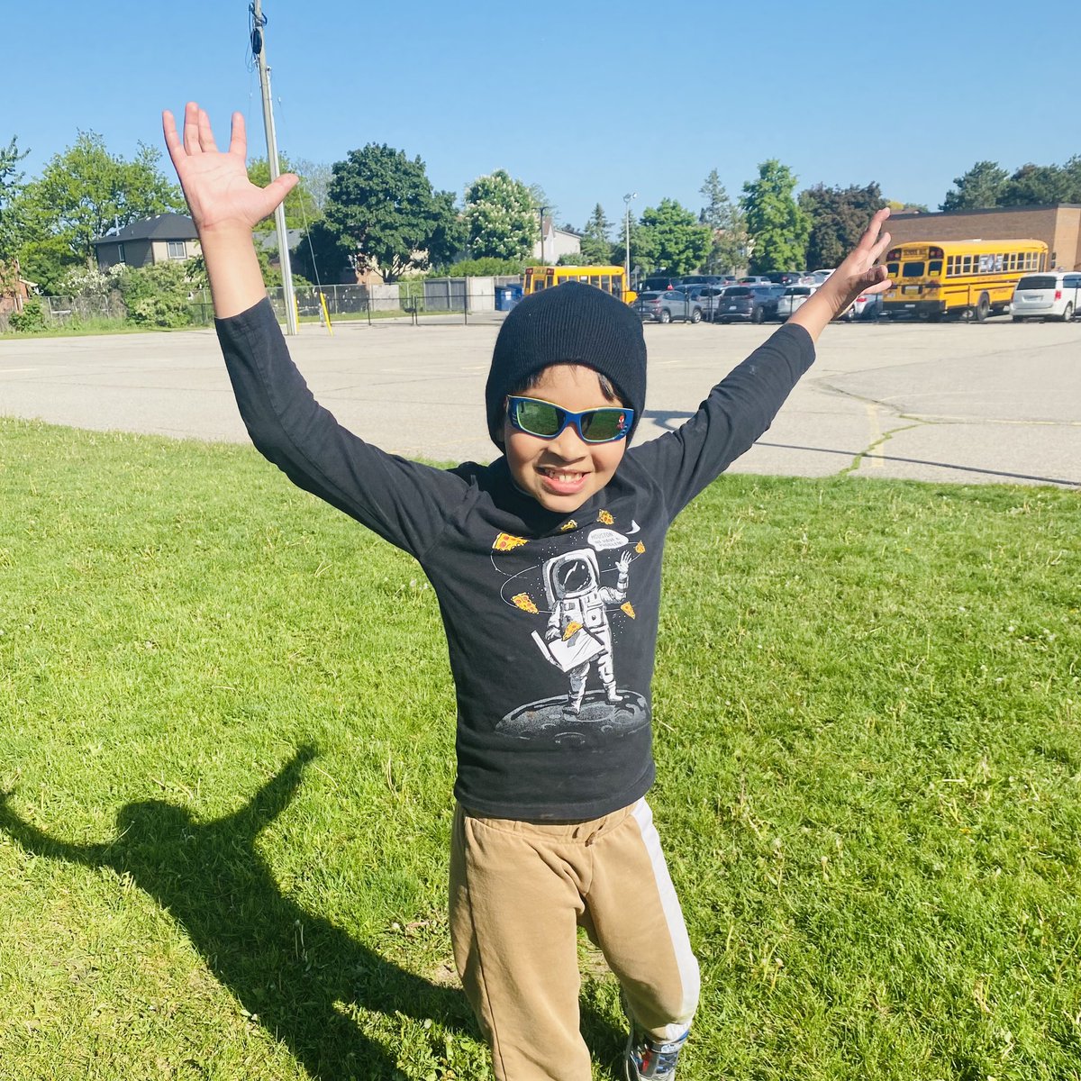 lobnafrench's tweet image. What a wonderful time we had outdoors!! Picnic time was all about mental &amp;amp; physical health, social bonding, exploring nature and so much FUN!! #getoutside #plasp @PLASP_CCS
