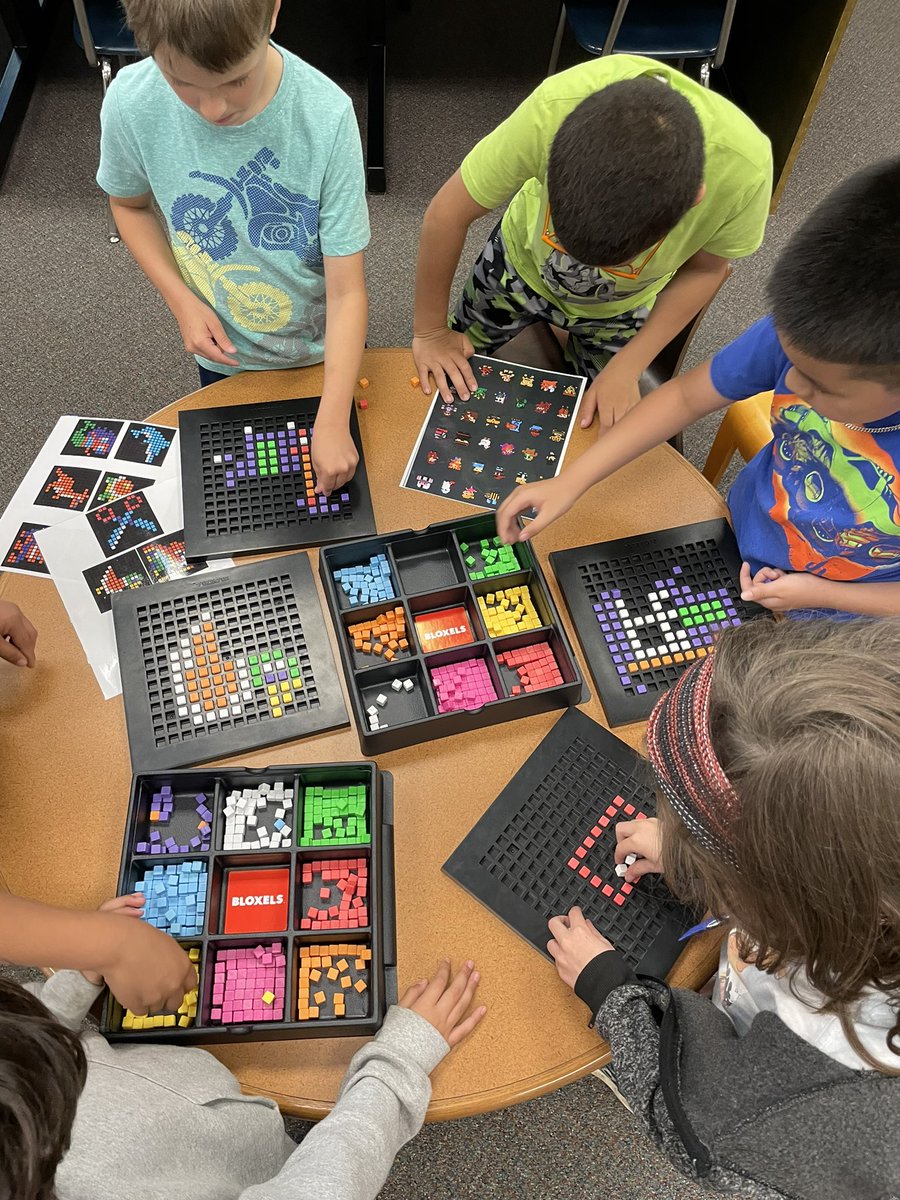 BenderLibrarian's tweet photo. Learning about coding using pixel art looping colors, Osmo block coding, binary code bracelets and hopscotch coding! https://t.co/WhSpX63844