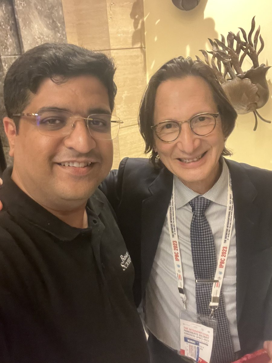 #Fanboy moment meeting #ProfKennethBinmoeller , learning his passion for his work and duty towards his patient was indeed extraordinary. 
#HOTAXIOS 
@DharJahnvi @Jayanta_sam @Suddoc @doc_zubin @DrRajeshPuri1 @bostonsci @bsc_endoscopy