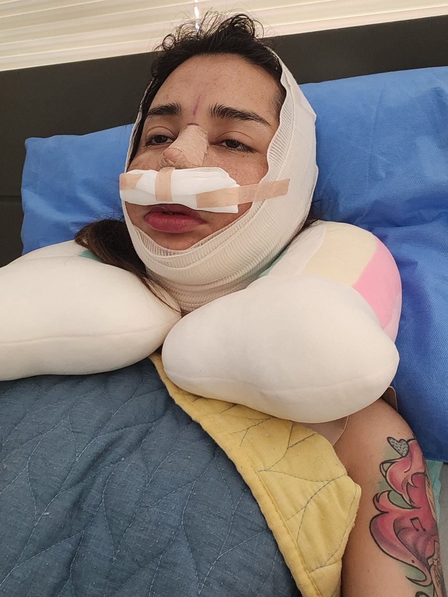 CrystalMollyTTV's tweet photo. Abro denuncia de como intente ayudar a @samyriveratv a entrenar y me dejo así. https://t.co/bYvufeeGTo