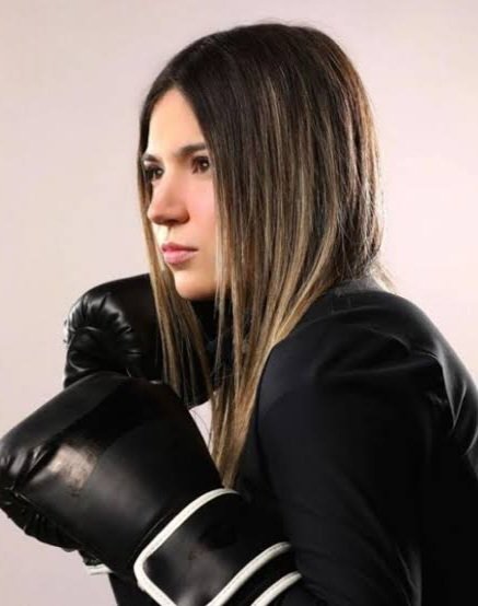 CrystalMollyTTV's tweet photo. Abro denuncia de como intente ayudar a @samyriveratv a entrenar y me dejo así. https://t.co/bYvufeeGTo