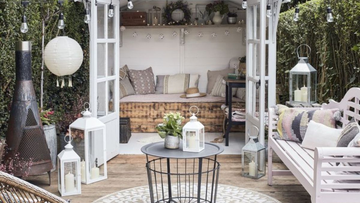 GlassHouseDG's tweet photo. Whether you prefer to fire up the BBQ or simply enjoy the sun for hours, make the most of your #outdoor space. From easy-to-maintain backyard ideas to bigger landscaping projects, we've got you covered with ideas to get you inspired: https://t.co/93O9tBevhP #outdoorliving https://t.co/InTKtfWMZF