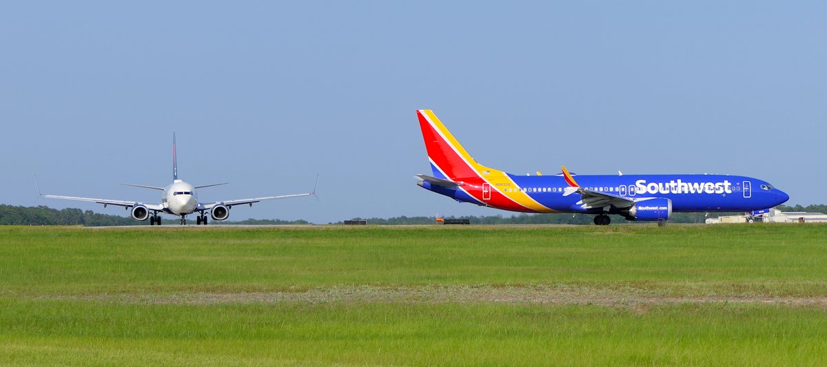 Delta Air Lines B737-900ER and Southwest Airlines B737-MAX8 @flypensacola 05/25/23