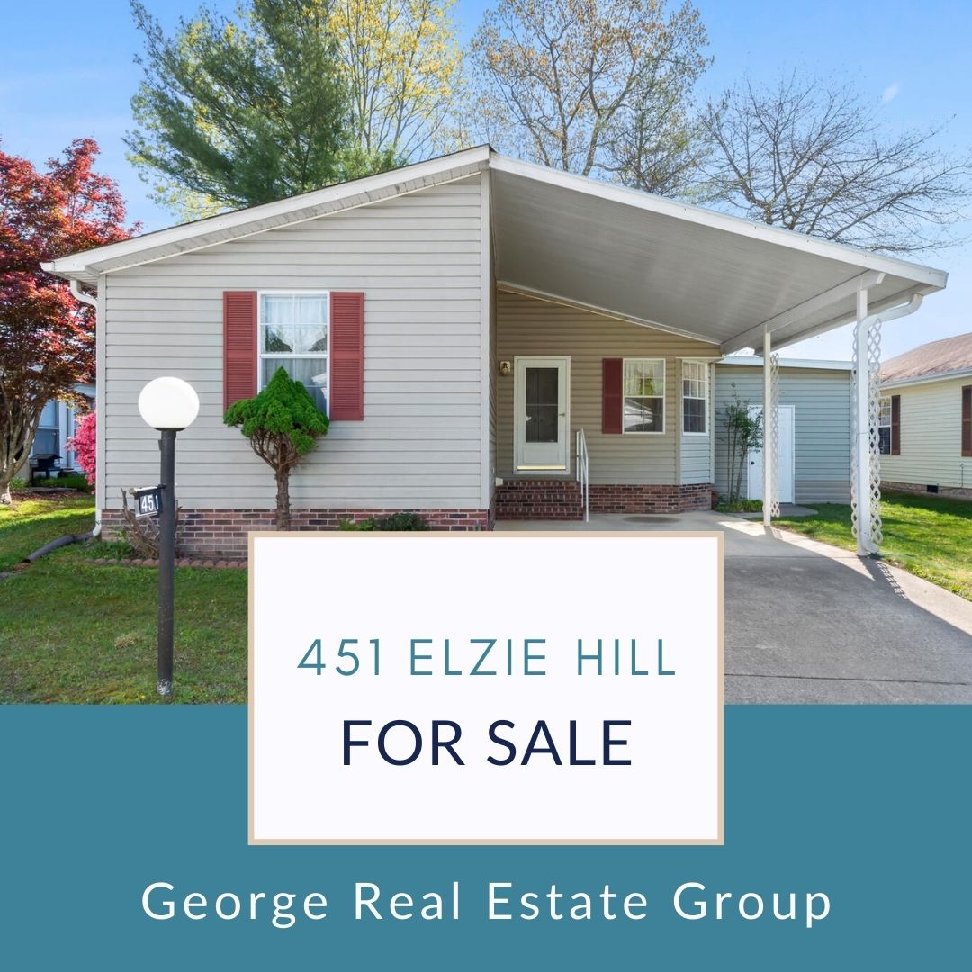 GregSellsMore's tweet photo. 🌟 Ready for your dream home? This fully furnished gem in Dana Hill's 55+ community is move-in ready! New floors, skylights, fresh paint, and a new roof. Enjoy vibrant living, convenient location, and endless activities. Don't miss out! #DanaHill  #VisitHendersonvilleNC💫 https://t.co/DX3elgMxjO