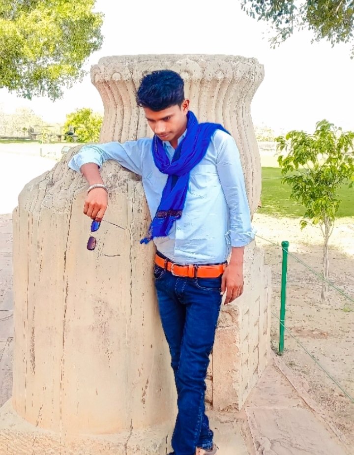 AjeetAzad9's tweet photo. I am the reason for my smile, others have always made me cry by giving me trouble, that's why I have loved myself unconditionally, because no one else in the world can love more than myself.
#mydairy https://t.co/HQLXXl0dMt