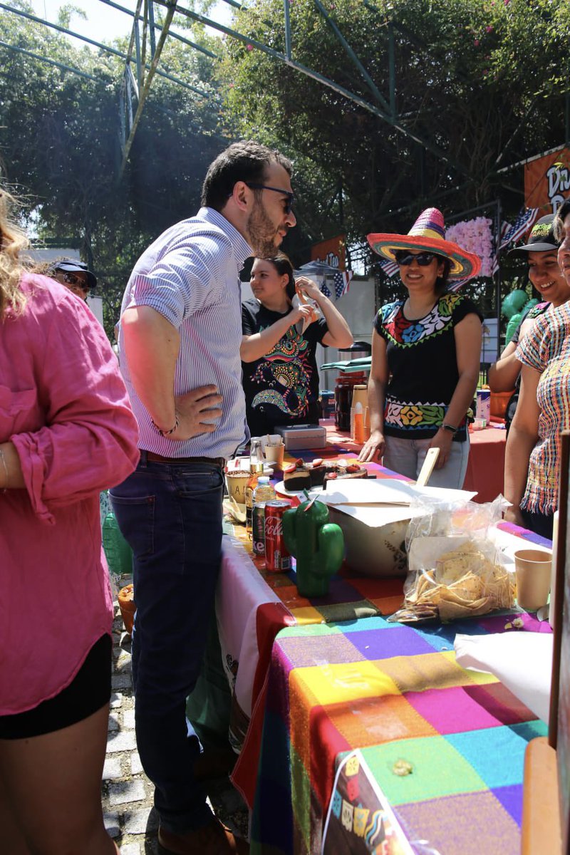 De nombreux commerçants locaux et associations culturelles ont répondu présent pour ce premier tour du monde culinaire : bravo aux équipes de la ville pour cette programmation de qualité. ⤵️