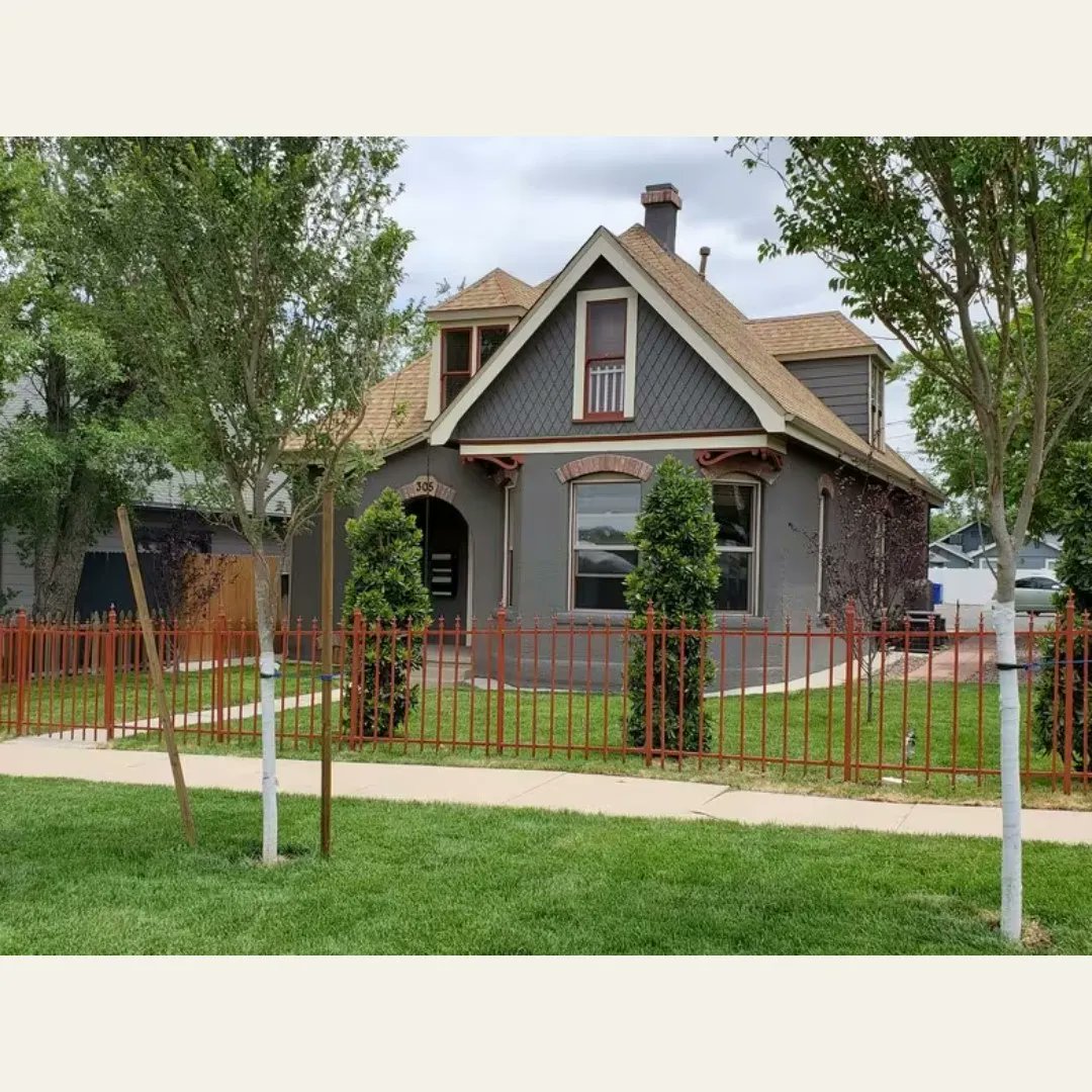 This 1924 National Historic Registered home in Prescott is for sale. It is set up as 3 Unit Short Term Furnished Rentals. Check out the listing here: buff.ly/429dlJx