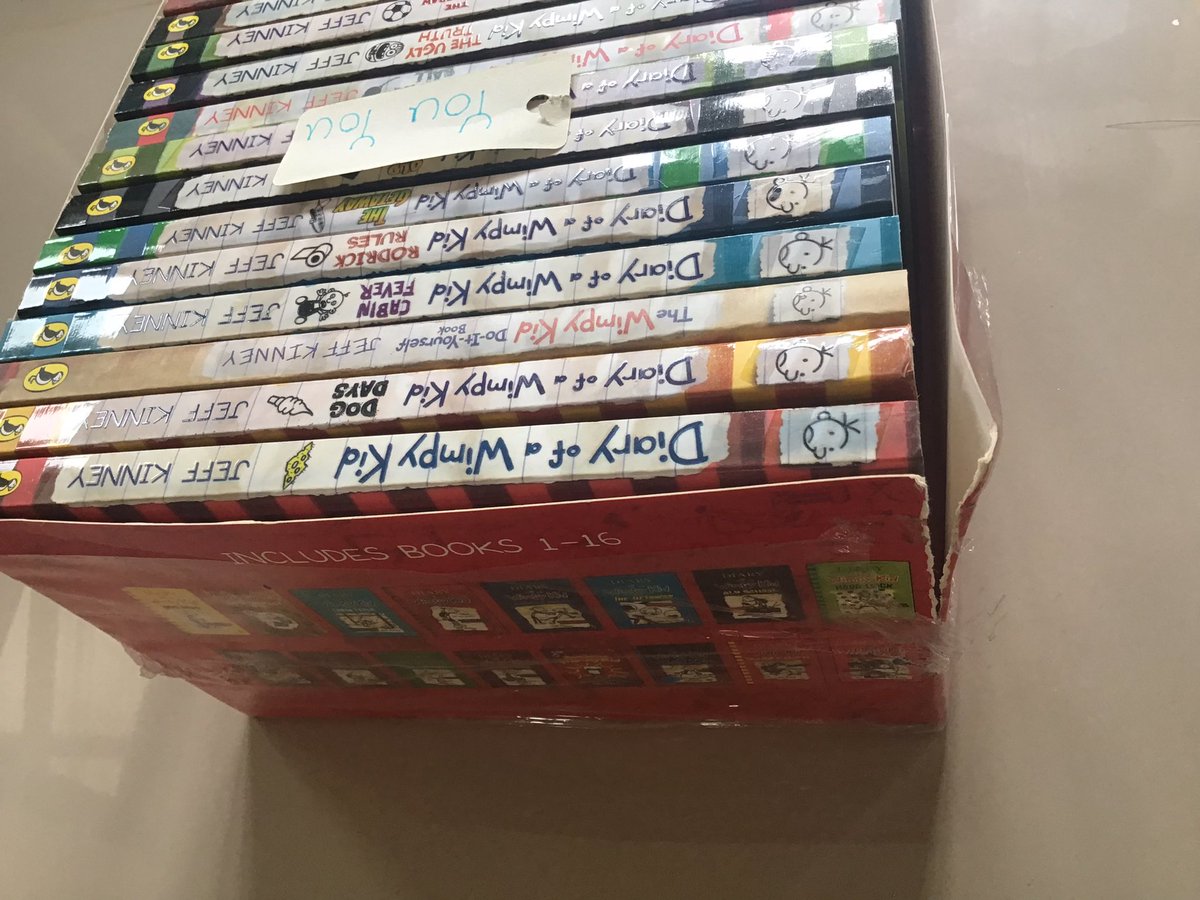 K65394097's tweet photo. Diary of a wimpy kid ขออนุญาตส่งต่อค่ะ
1 ชุดมี 16 เล่ม ราคา 800 บาท ขอค่าส่ง 50 บาท
ปกอ่อน สภาพใหม่ อ่านแค่สองสามเล่มแรก ไม่มีรอยเขียน สนใจดูเพิ่มเติมได้ เนื้อหาอ่านง่าย เหมาะสำหรับฝึกอ่านภาษาอังกฤษ

#หนังสือมือสองสภาพดี #หนังสือภาษาอังกฤษ #หนังสือ https://t.co/XhL5rcyH4i