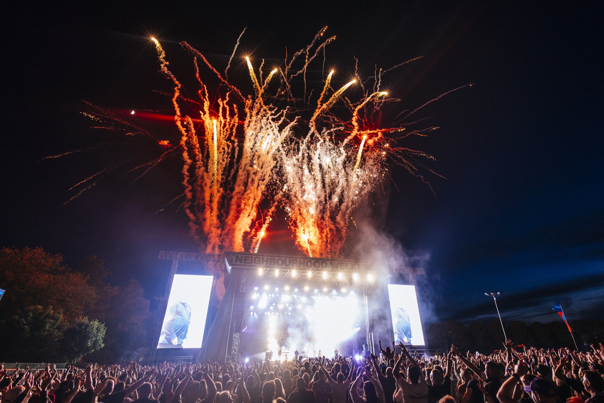Neighbourhood weekender deals
