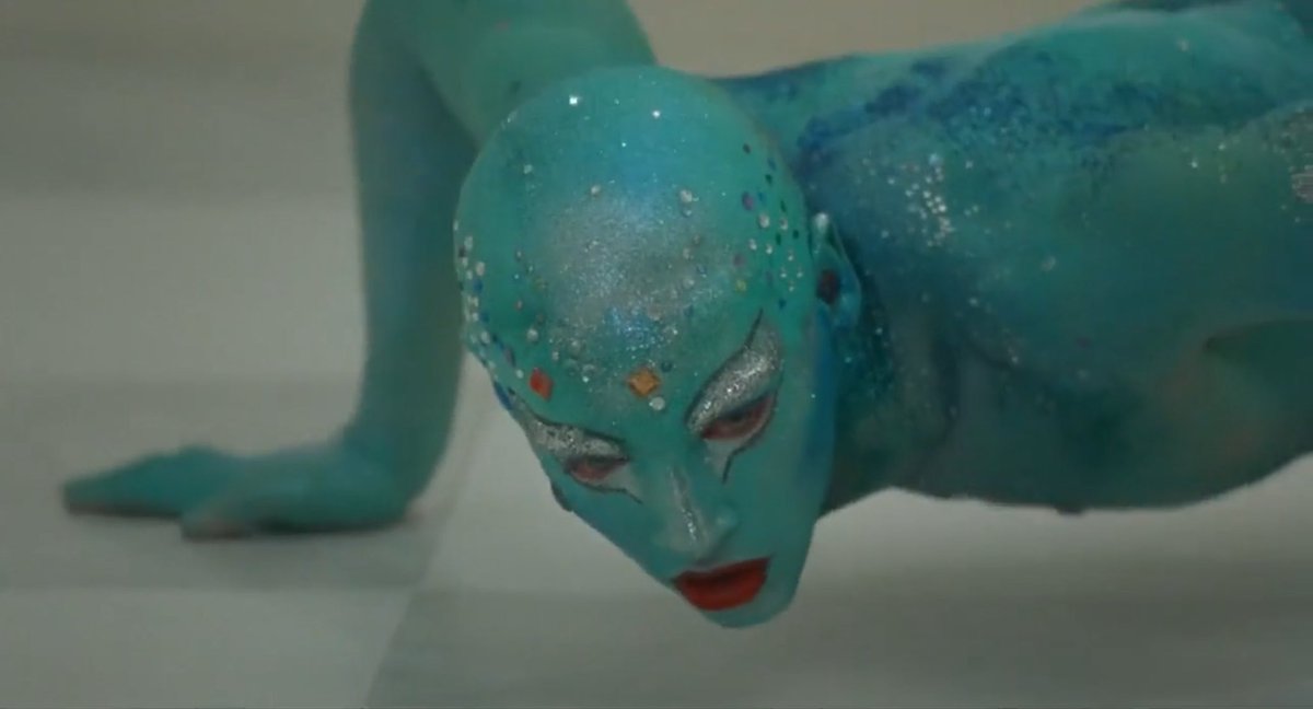 The shocking thing about this situation is that it’s the same makeup artist as Velvet Goldmine. This is something he *should* have been able to pull off…