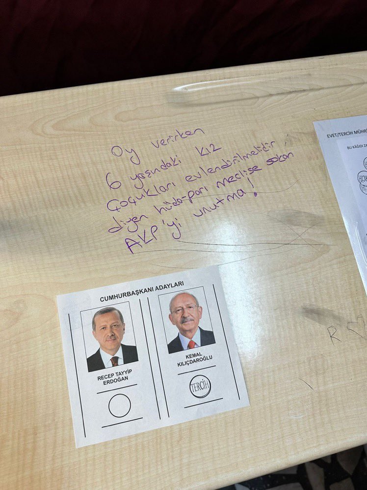 Oy verirken hüdaparı unutma unutturma! Kadınlar hiç bir zaman satılamaz! 
#OylarKemalKılıçdaroğluna #OyVerGitsin #kemaldedemgeliyor