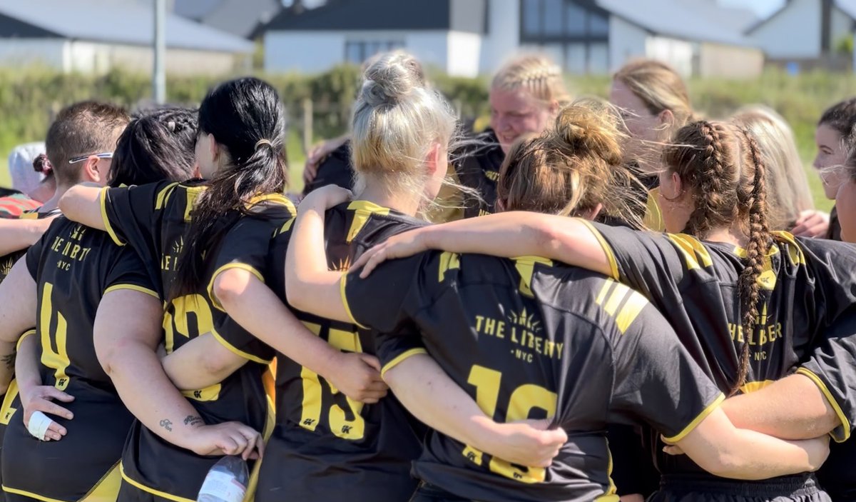 Top day in St David’s yesterday watching our two <a href="/NewYorkWelsh/">New York Welsh | Cymry Efrog Newydd</a> teams <a href="/SAINTSWOMENSRFC/">St.Davids womens rugby</a> <a href="/wrexhamrfc/">Wrexham Rugby Club</a> Women go head to head. Great game and lots to celebrate. Thanks to <a href="/St_DavidsRFC/">St Davids RFC</a> for hosting, and @SCrabbPembs for coming and showing your support! More photos to come! #JerseyForAll