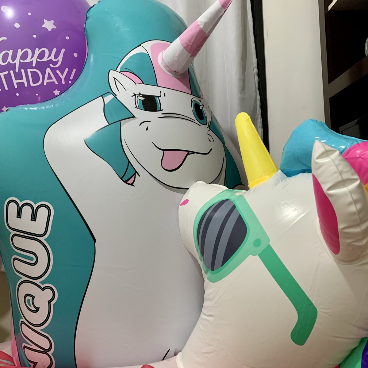 Birthday Vibes part 2! 🦄🥰🎉🎈
.

#unicorn #unicorns #unicornfloat #bopbag #squeakysaturday #inflatable #inflatables #pooltoy #pooltoys #float #floats #floatie #floaty #floatys #poolfloat #poolfloats #boia #inflavel #balloons #balloon #mylarballoons #foilballoons #airloonz