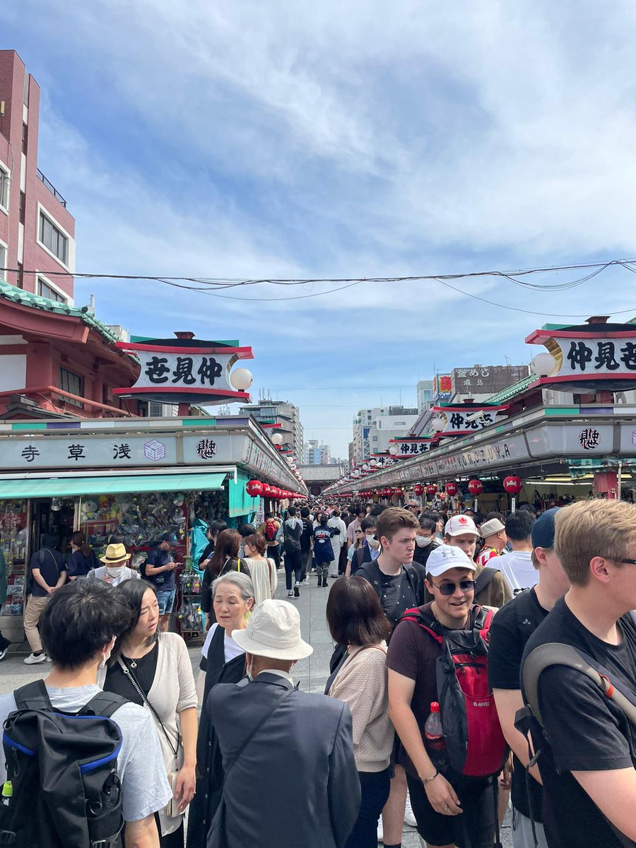 旅行が好きな人はカードを切ることができる😊