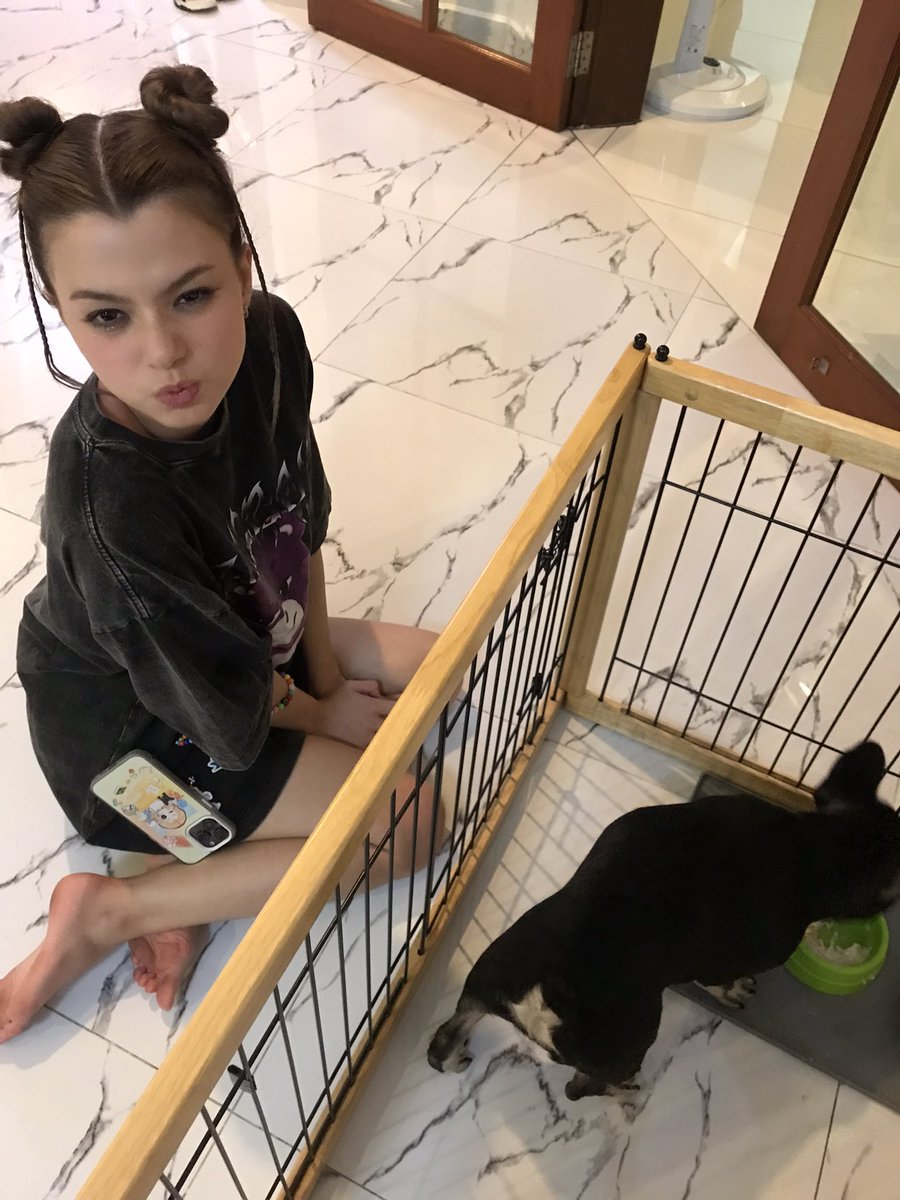 realmamibecca's tweet photo. Hello Bonbon🐶🐾
#beckysangels https://t.co/fPIIU445xV
