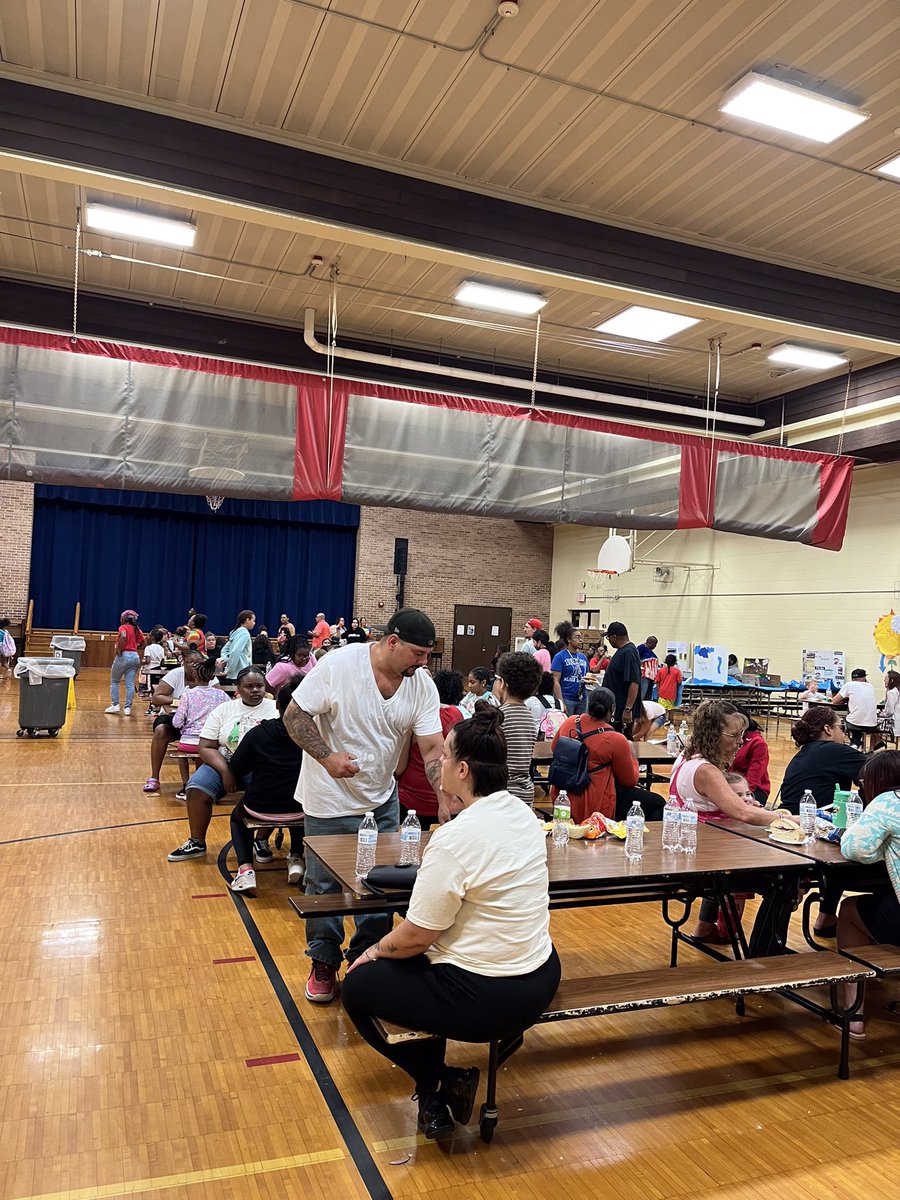 Dr. King Elementary tweet media
