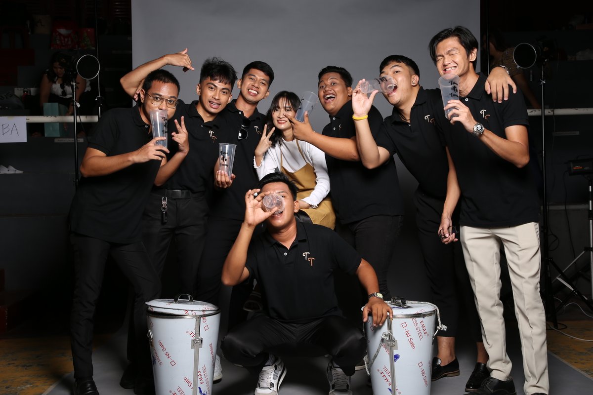 Tahoo_Tuesday's tweet image. Tahoo na may konting Tuesday 👌👌👌

#Gradpic
#CreativeShot
#Taho
#Groupie
#PhotoShoot