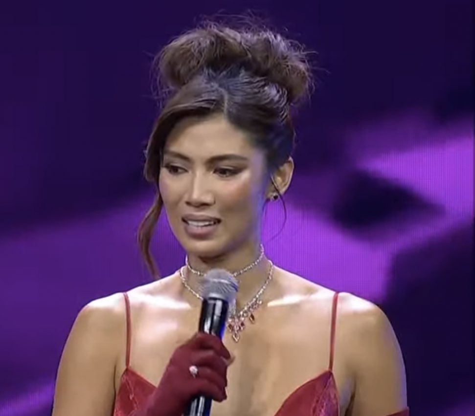 introducing dolly de leon      vs     introducing a marcos 

#BBPGrandCoronation2023 #BbPilipinas2023