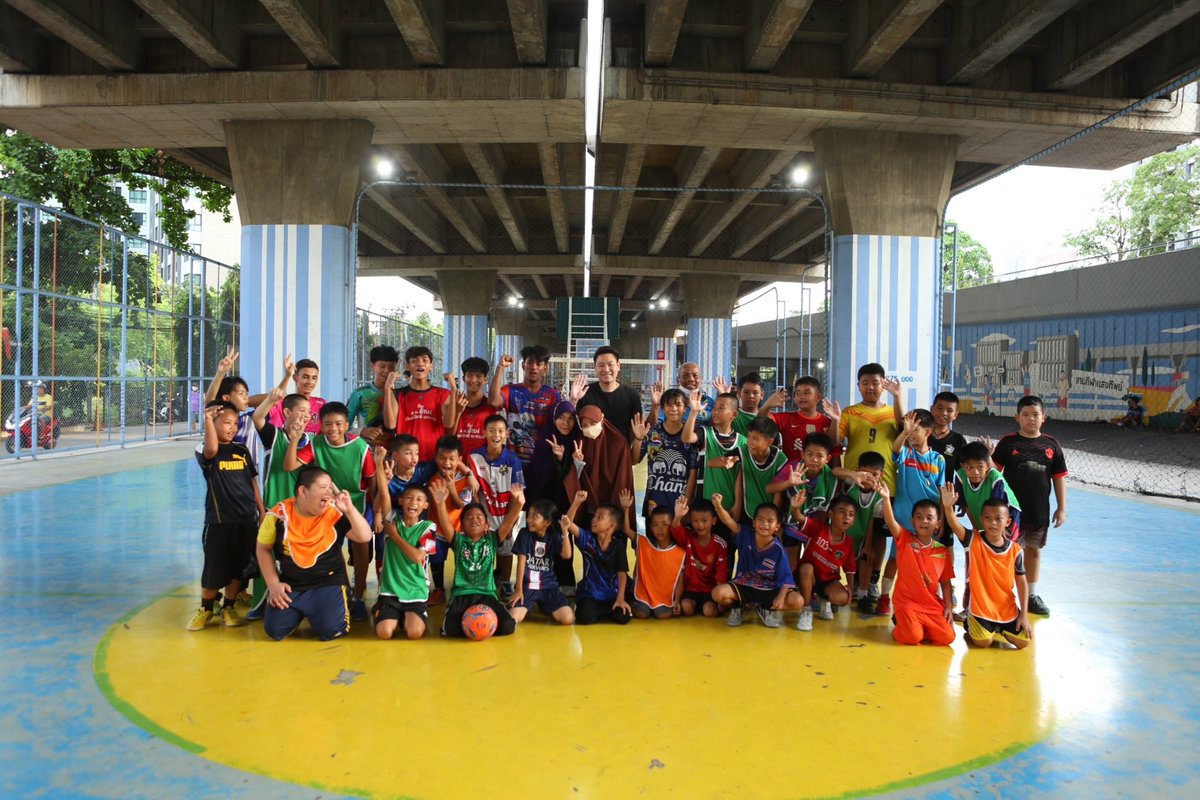 ขอบคุณที่ยังรักกันครับ ขอบคุณที่ยังคิดถึงกันเขตรัฐไม่หายไปไหนครับยังอยู่กับทุกท่าน ✌️✌️ทั้งวัฒนา และคลองเตย ❤️