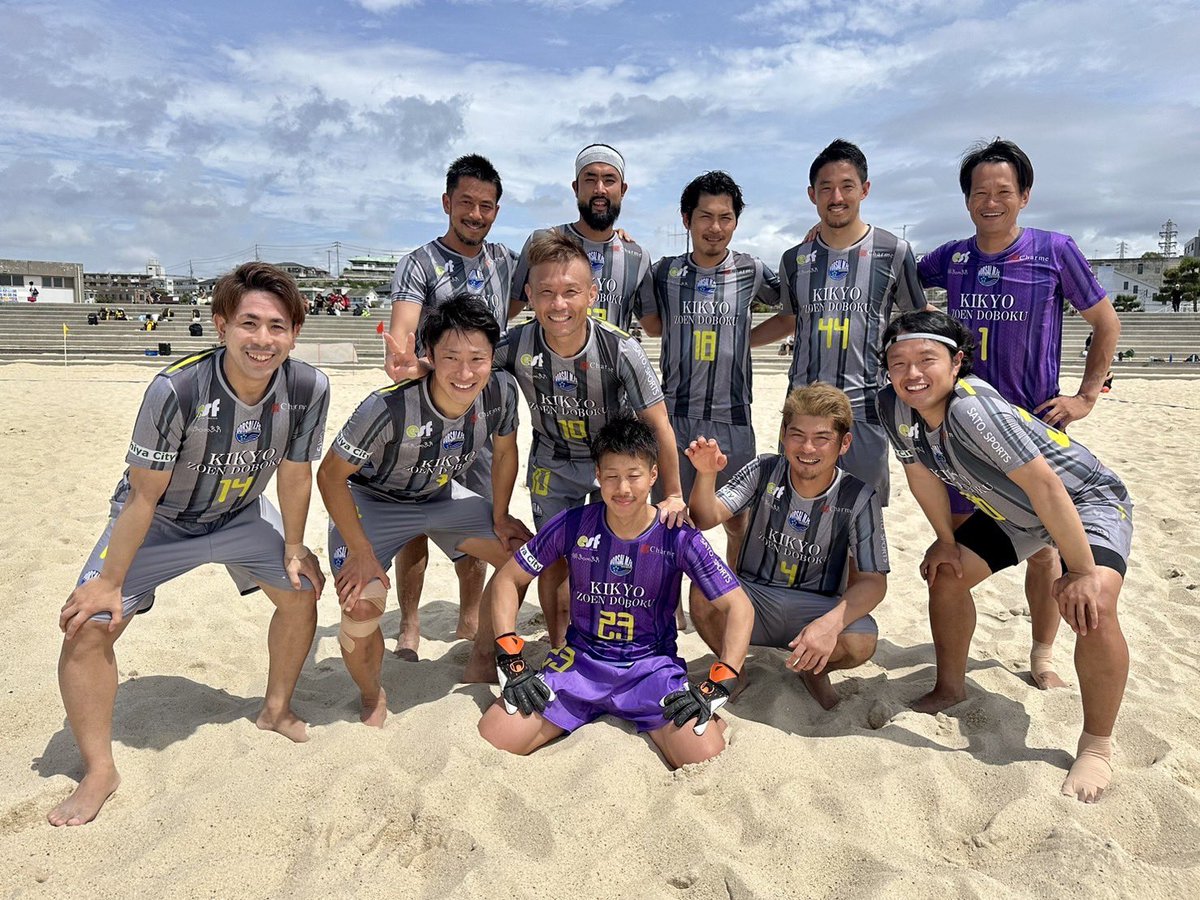 dorsalmfc's tweet photo. 【2023.5.28 Photo📷】
🏆2023 関西ビーチサッカーリーグ
⚽️DORSAL M.FC/ASHIYA 2-7 AVANTE OSAKA
📍明石 大蔵海岸
📷@meri._.melo
#dorsalmfcashiya
#beachsoccer
#季鋏造園土木
#株式会社石飛
#炭火焼肉かんてき
#Charme
#esforco2016
#SATOSPORTS
#UEMURASPORTS
#anico https://t.co/1BoBrztHCn