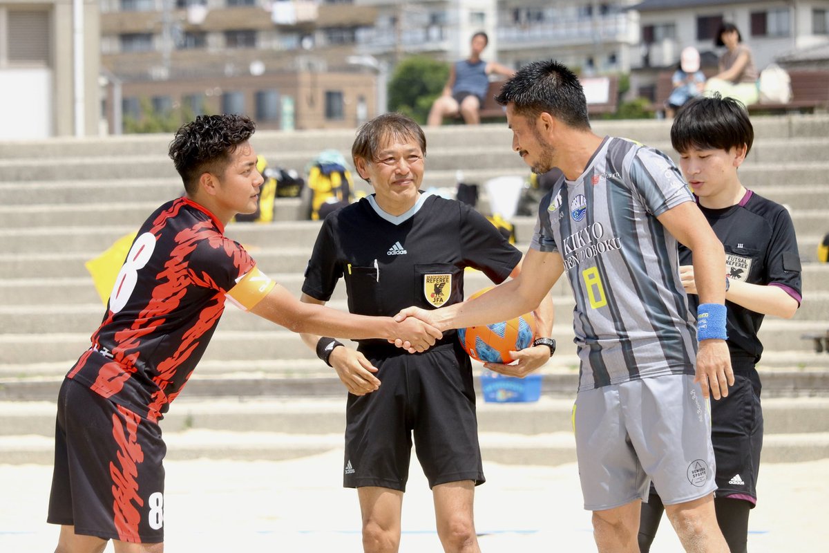 dorsalmfc's tweet photo. 【2023.5.28 Photo📷】
🏆2023 関西ビーチサッカーリーグ
⚽️DORSAL M.FC/ASHIYA 2-7 AVANTE OSAKA
📍明石 大蔵海岸
📷@meri._.melo
#dorsalmfcashiya
#beachsoccer
#季鋏造園土木
#株式会社石飛
#炭火焼肉かんてき
#Charme
#esforco2016
#SATOSPORTS
#UEMURASPORTS
#anico https://t.co/1BoBrztHCn
