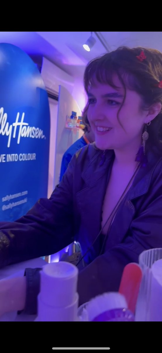 HarrietTully's tweet photo. The most special day ever! Thank you @Disney for the invite! Honestly this move is out of this world magical! I cant wait to see it again!!! Go watch The Little Mermaid now! @HalleBailey is our Ariel! She is wonderfully vibrant and her vocals are astonishing ! #LittleMermaid https://t.co/vPbre4sb0c