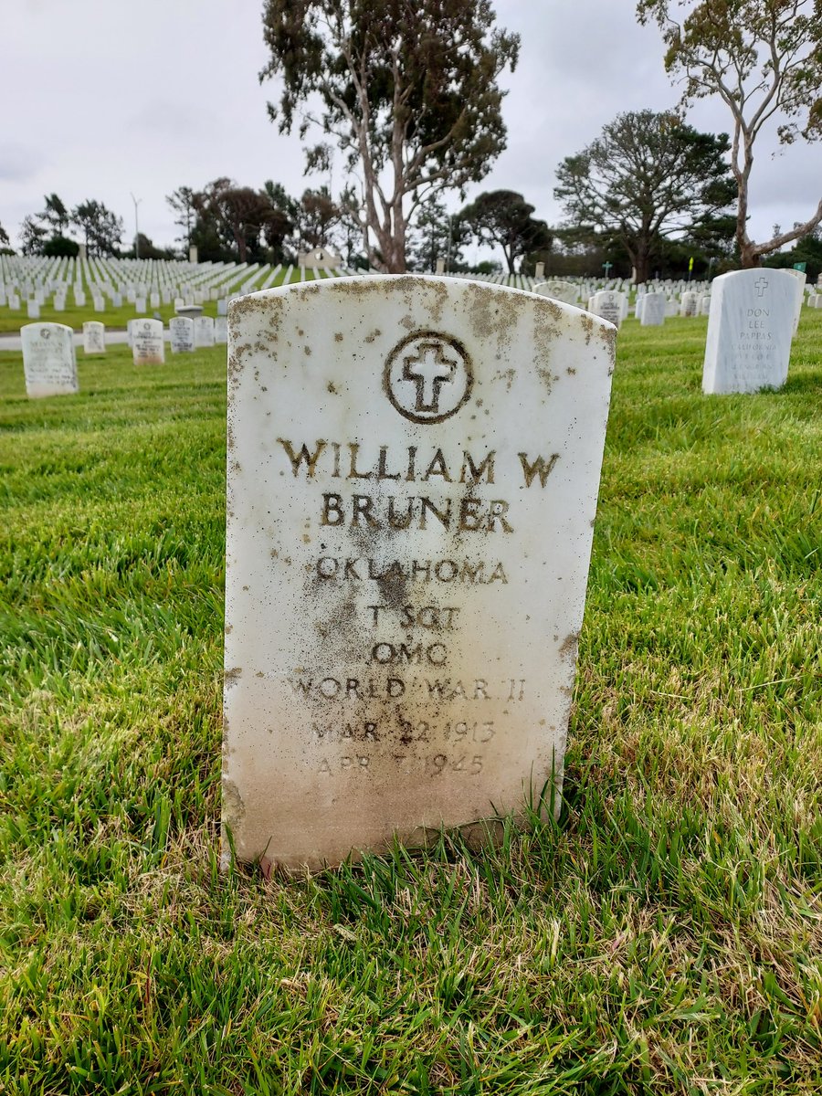 AnnelieseMaria's tweet photo. On this #MemorialDay, I honor the sacrifices made by my grandfather, who died in #Burma in #WWII, &amp; *his* father, my great grandfather, who fought in Europe in #WWI. They believed in the promise of a nation that still struggles to love them back. #GoldenGateNationalCemetery https://t.co/dHPFxjRaq9