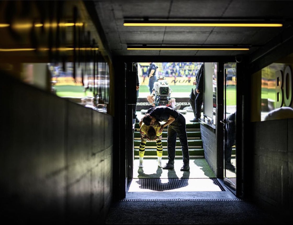 Violet🖤💛🇩🇪 tweet media