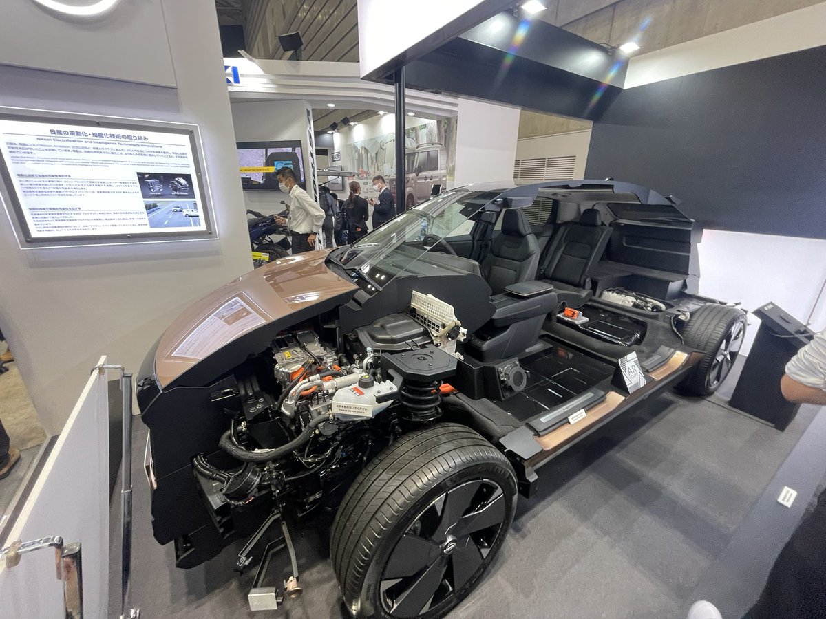 AudiTDI2000's tweet photo. 切られたプリウスに、切られたアリア https://t.co/kC5RpZU8qY
