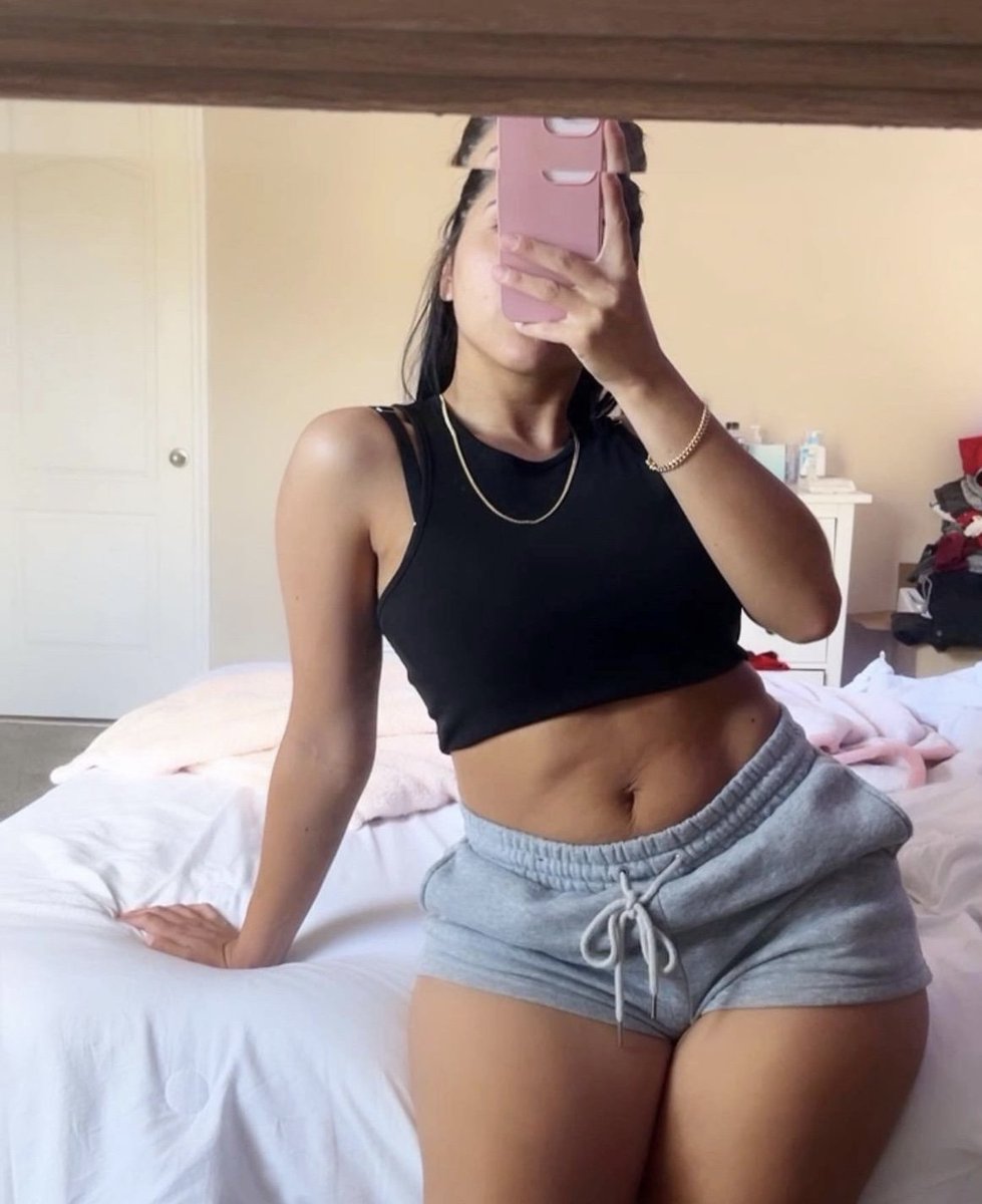 Carolquerpau's tweet photo. Alguém que anime ver minha ppk molhadinha?💦  😈 https://t.co/YWfU4onBkb