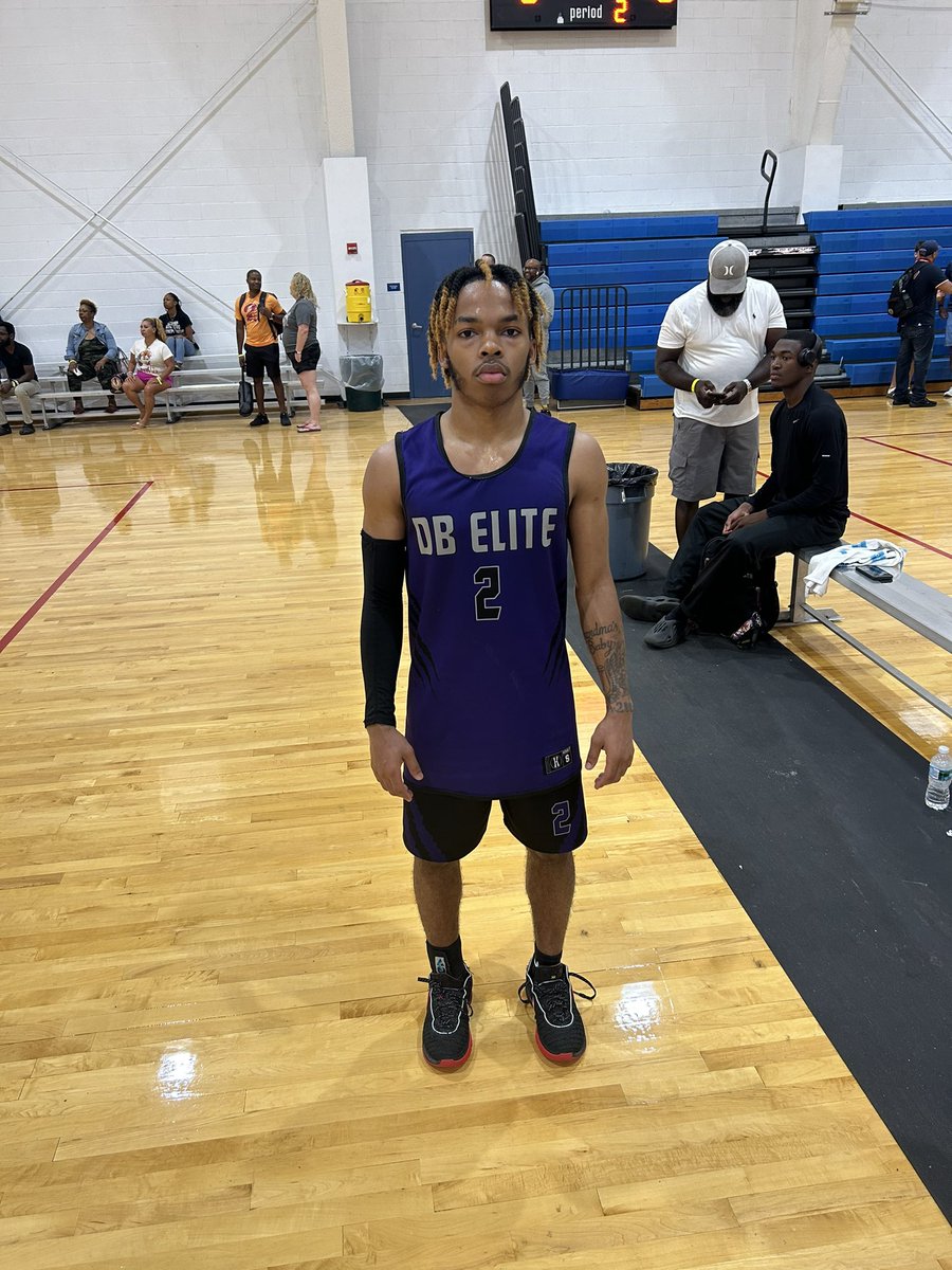 Player Spotlight 🚨 

Jaden Rice <a href="/DBelitecircuit/">DBelitecircuit</a> 

Engine of the team. Tough/compact guard. Scrappy on defense. Scored 18 points to lead DB Elite over Team Work. Rice and company get a bit of revenge after Team Work defeated them in the championship @ Bob Gibbons. @MungertownM