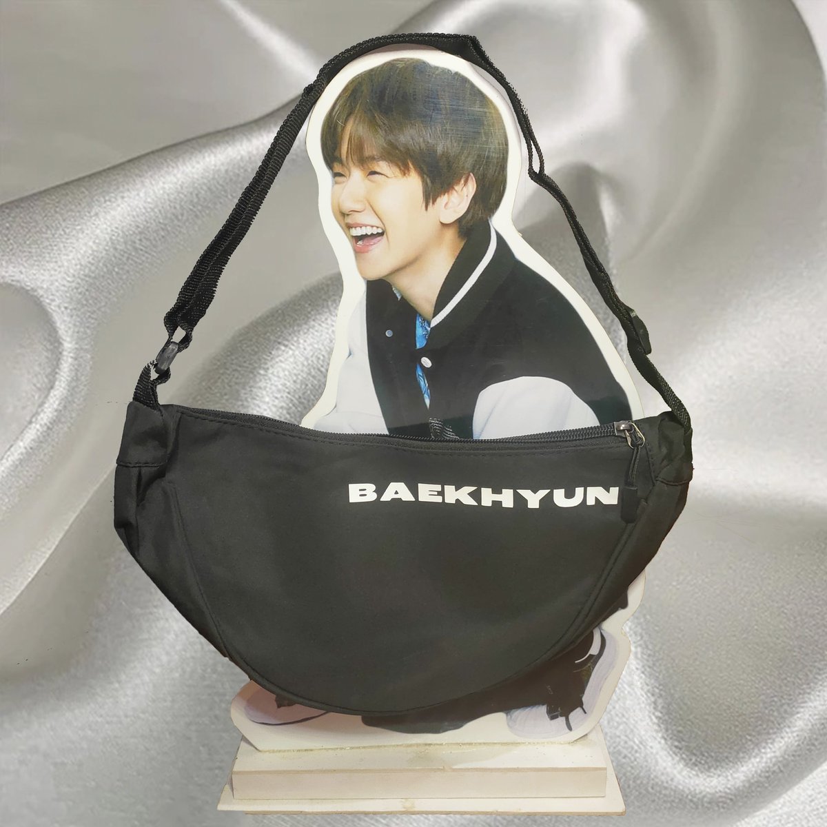 soodexo's tweet photo. [HELP RT]

help ya gorl raise funds for #OVERPASSinMNL tix 🥺 i'll be selling this Baekhyun Dumpling bag!

• ₱200 only!
• 50% PAYO; 50% JUN 8
• DOO: Jun 5
• MOD: SDD or meet up D-day 

ORDER 🔗 https://t.co/JJHYvIWpo1

FOLLOW, LIKE, RT - win (1) bag &amp; (1) bbh standee https://t.co/qdGiTaLuWu