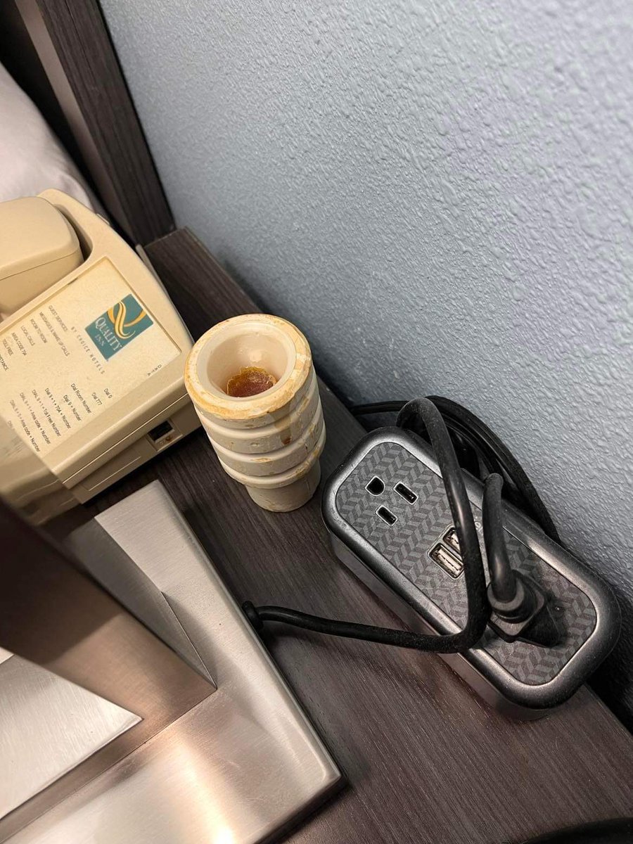 erinpick's tweet photo. @AmericanAir  Dirty, unkept and  where a toilet seat didn't even fit the toilet.. Not a place I believe American Airlines would be proud to know where their customers were staying. 

So American Airlines I am ready to chat when you are about our experience. https://t.co/EUWjX95PQD