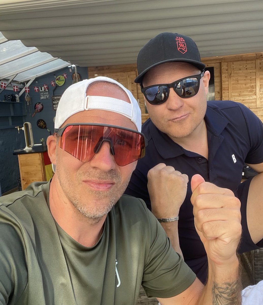 Sitä saatte mitä tilasitte. Kalle Palander tekee comebackin Valavuori LIVE -shown toiseksi parhaaksi isännäksi. Sopimus on vuoden mittainen ja olympiakävijän ensimmäinen paluujakso on nyt maanantaina klo 21.