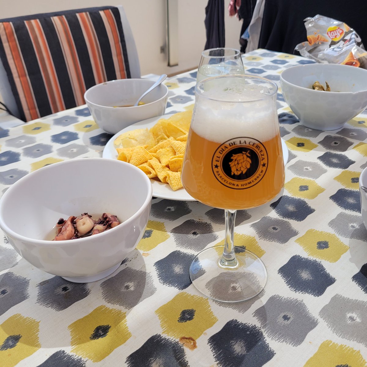 El Día de la Cerveza tweet media