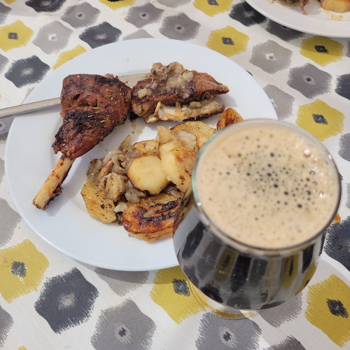 El Día de la Cerveza tweet media