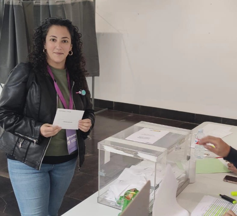 podemos_smarta's tweet photo. ¿Cómo va el día? Gracias infinitas a las apoderadas que estáis al pie del cañón hoy. ¡Ánimo que queda un ratito! 💜 #EleccionesMunicipales  #28MayoElecciones https://t.co/MyNh33ltGc