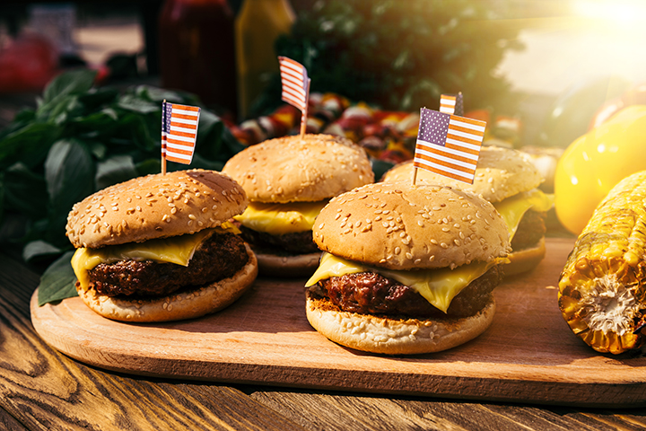 It's #NationalHamburgerDay! What better holiday to sandwich inside the Memorial Day Weekend? (yes, we tell dad jokes, too) Show us how you like yours, whether they're beef, turkey, bison, or veggie!  RT, tag us  & give us your best burger!  #summer #grillmasters #memorialweekend