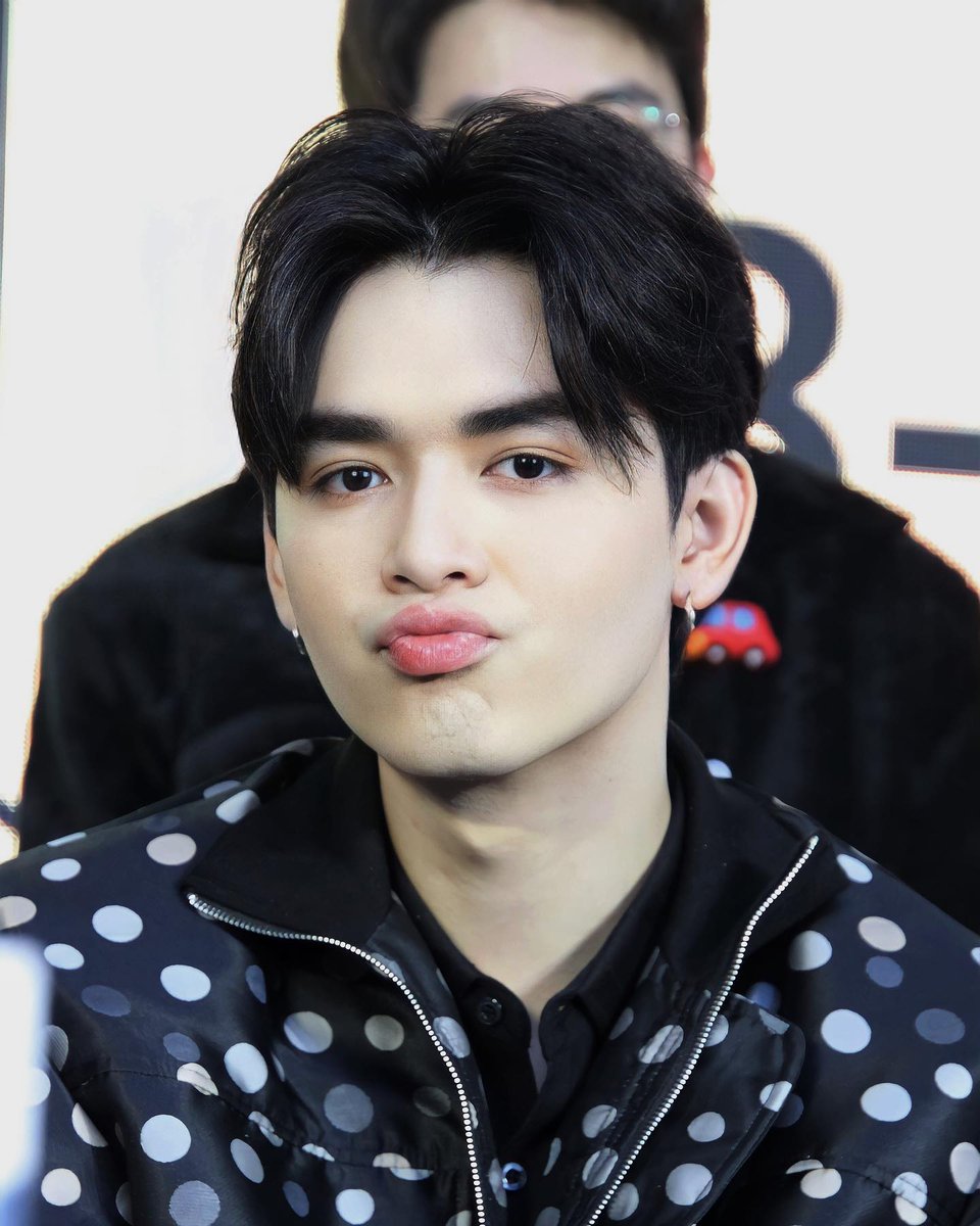 blovermx's tweet photo. No puedo con como hace la boquita, se ve muy tierno! 🥺
#NonNight https://t.co/NSl8ZkoCIr