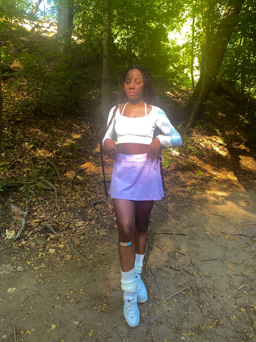Kaitlin_Kutere's tweet photo. Up and down and all around✨ @halara_official 
#springoutfits #hiking #pilatesfit #balletcore #pinterestgirl #legwarmers #pastelfashion #halara https://t.co/eYPlubmj1J