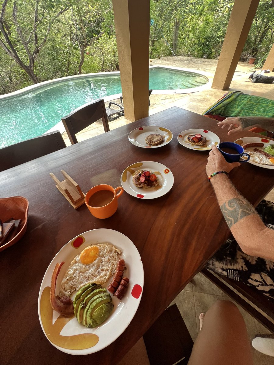 _icybabe_'s tweet photo. Breakfast 🥞 ❣️ https://t.co/w1mcjOr01o
