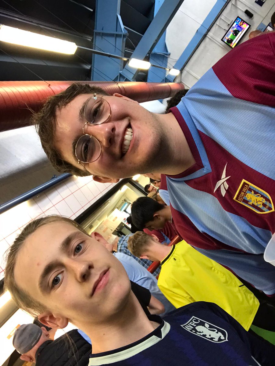 Meeting <a href="/villaontour_/">Max Stokes</a> made izaaks day #UTV