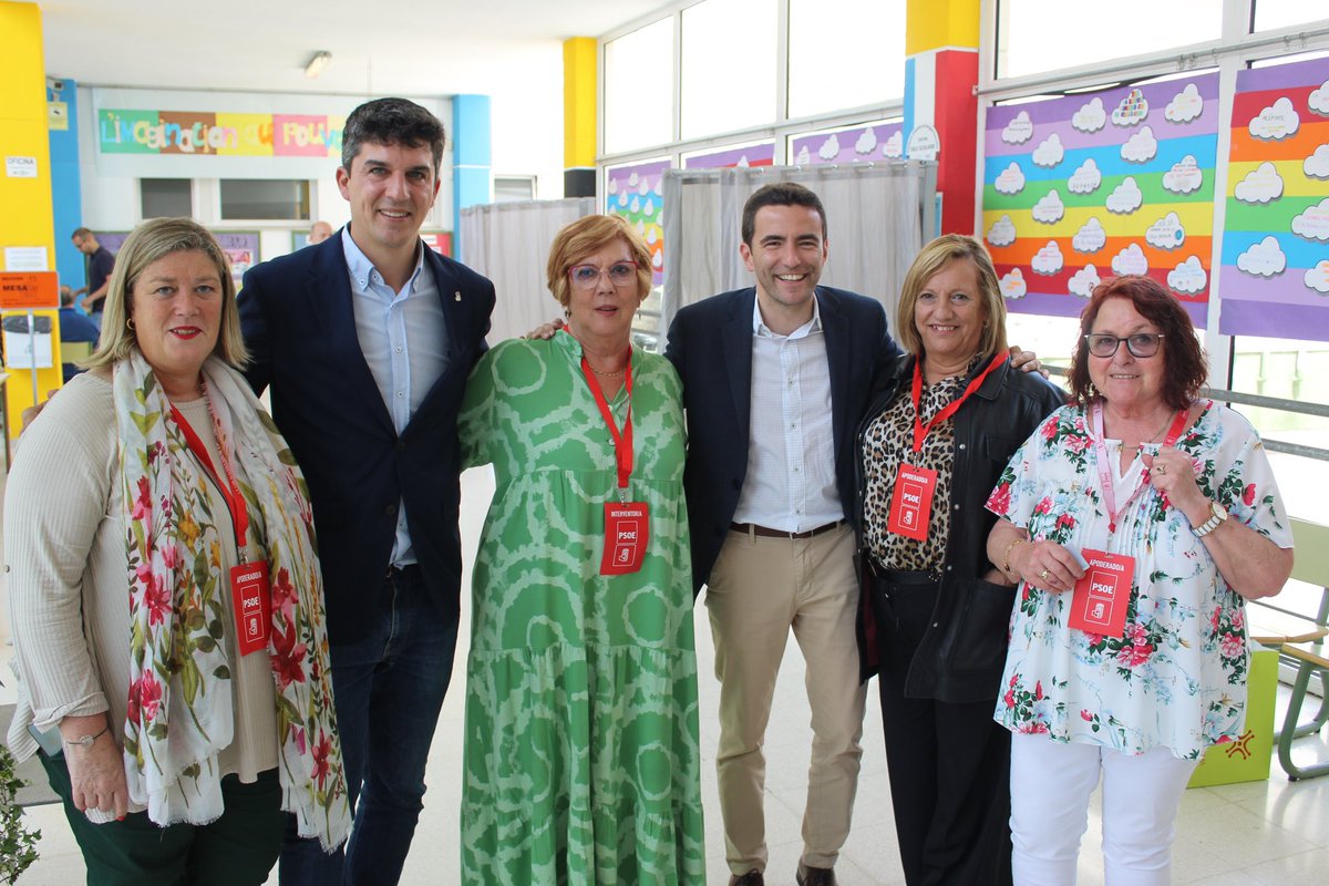 pedro_casares's tweet photo. Gracias a todas y todos los interventores y apoderados por representar al @PSOE en esta jornada electoral. Sois un orgullo.

Hacéis posible con vuestro compromiso, ilusión y trabajo que celebremos esta fiesta de la democracia. https://t.co/2qMuchf1lk